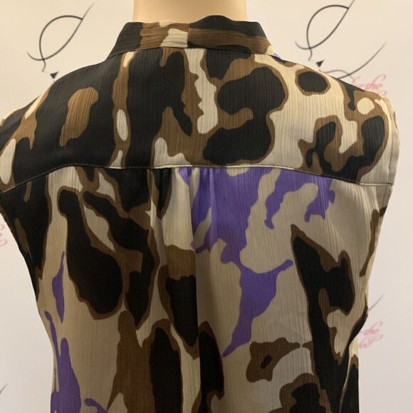 Peter Nygard. Size Small. Sleeveless Tie Neck Semi Sheer Blouse. B81. - Picture 3 of 5